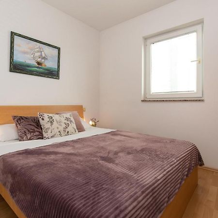 Apartment Filip Krk Town Exterior photo